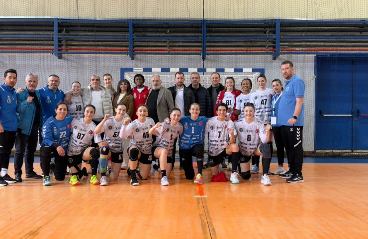 BURSA BÜYÜKŞEHİR BELEDİYESPOR AVRUPA KUPASI\'NDA YARI FİNALE YÜKSELDİ