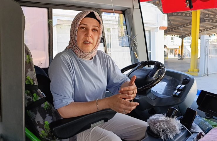 BURULAŞ\'IN KADIN OTOBÜS SÜRÜCÜSÜNDEN ÖRNEK DAVRANIŞ