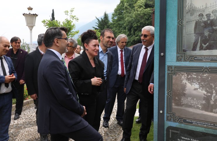 HÜNKÂR KÖŞKÜ\'NDE \