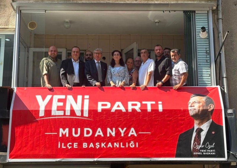 TURHAN TAYAN TERCİHİNİ YENİ PARTİ\'DEN YANA KULLANDI
