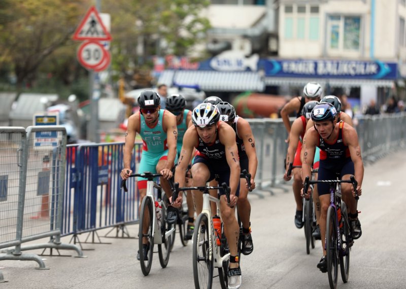 TRİATLON FİNALİ MUDANYA’DA 