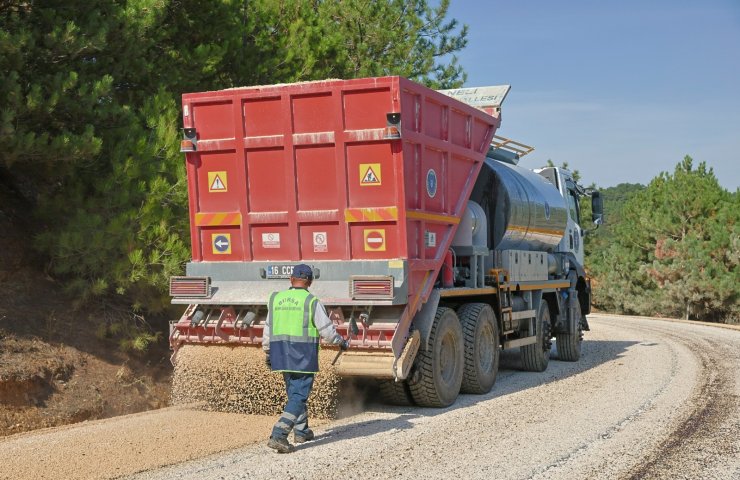 OSMANGAZİ\'NİN 3 MAHALLESİNDE YOLLAR YENİLENİYOR