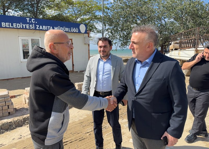 AK PARTİ MUDANYA TEŞKİLATI TAŞKIN BÖLGELERİNDE SAHADA